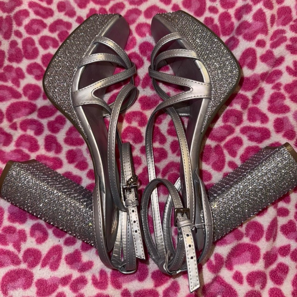 GUESS Silver Sparkly High Heels 🩶